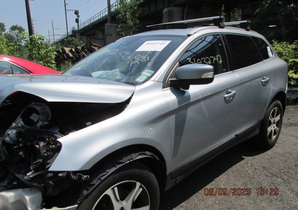 Volvo XC 60 cena 22000 przebieg: 187800, rok produkcji 2013 z Nowogród Bobrzański małe 254